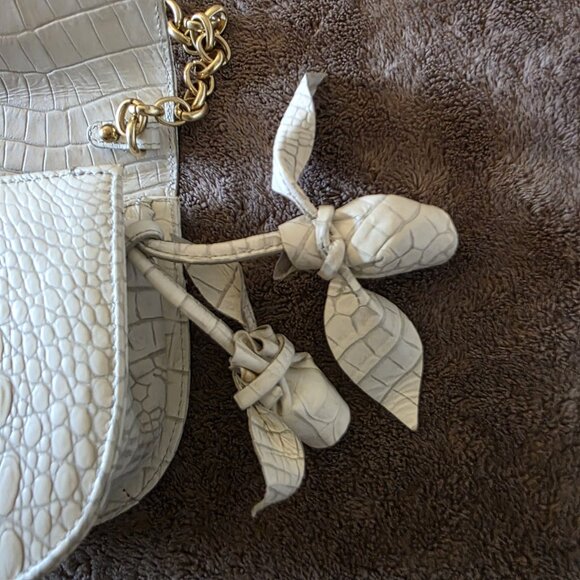 Brahmin Eloise Roses Crossbody Bag White Croc Embossed Brass Chain Rare - Picture 5 of 16